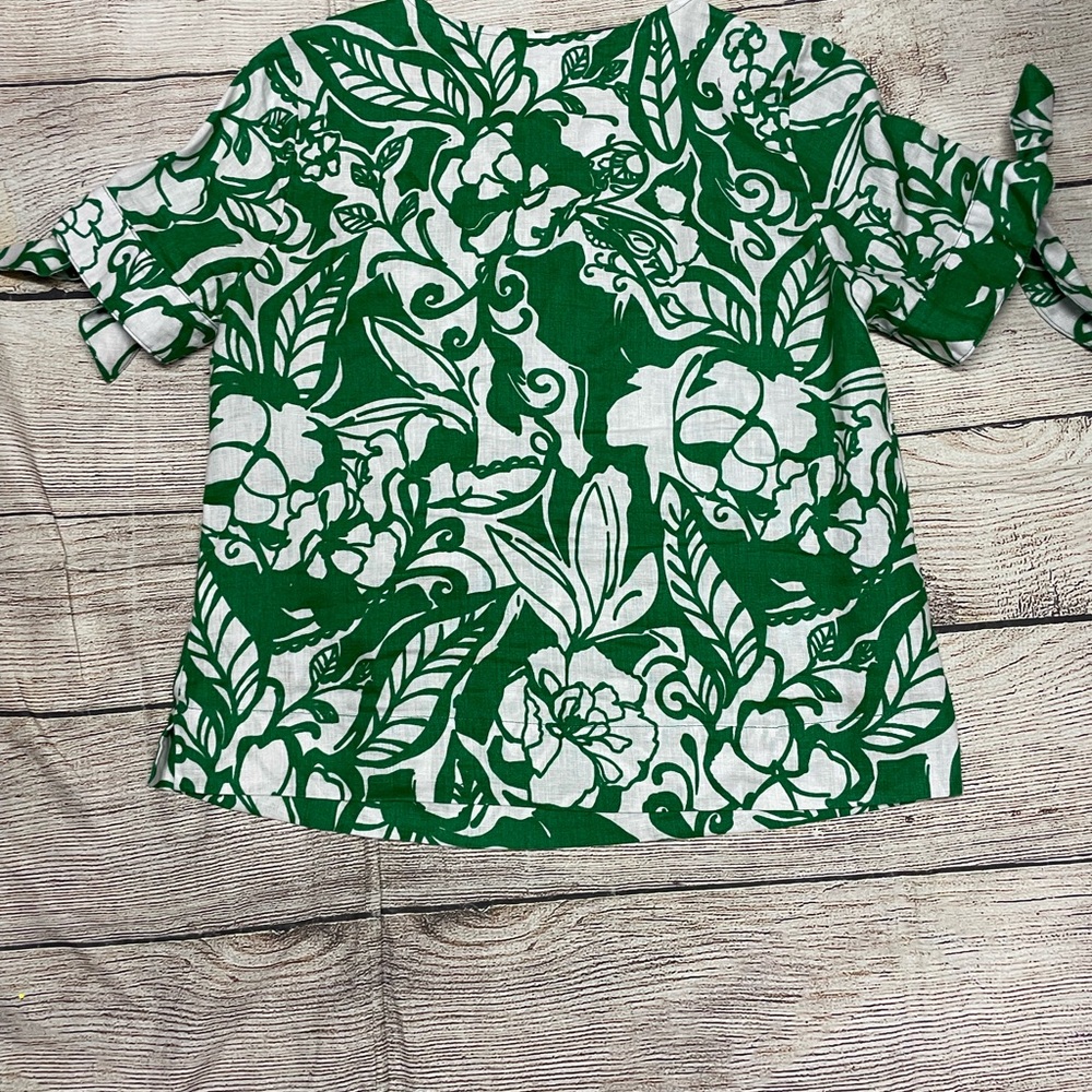 Linen charter club, luxury, green, white top ties on sleeve V-neck size small